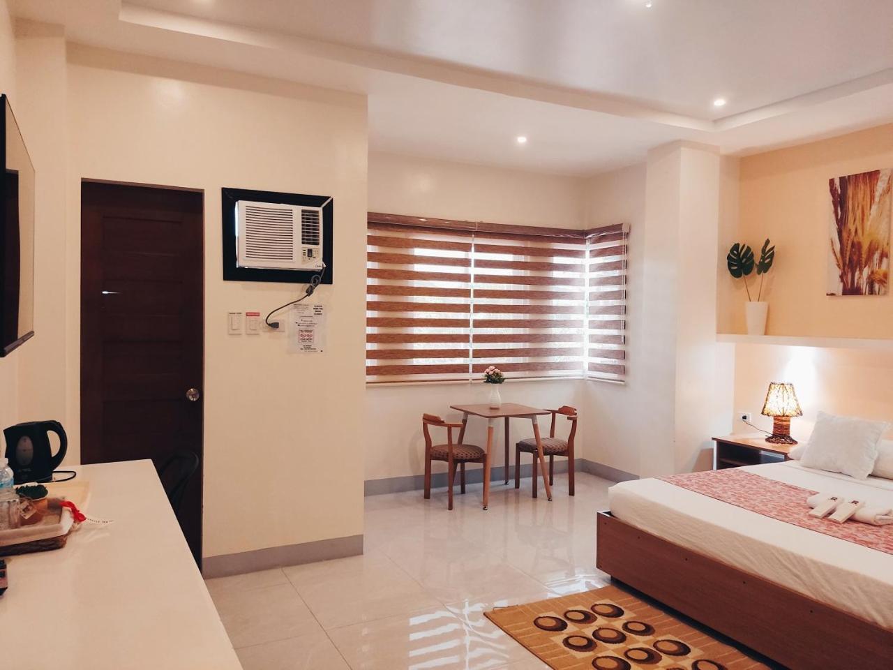 Aurelle Inn 레가스피 외부 사진